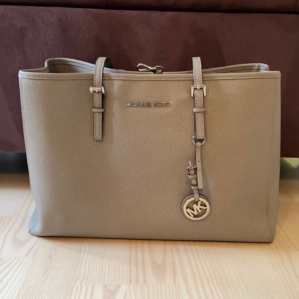 Michael Kors Jet Set Tote
